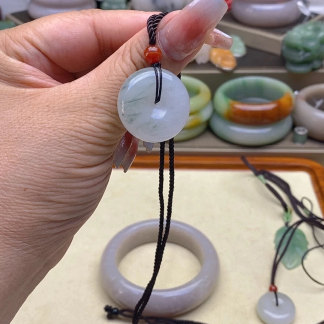 【闪购商品】石英质玉手镯未镶嵌懒*洋