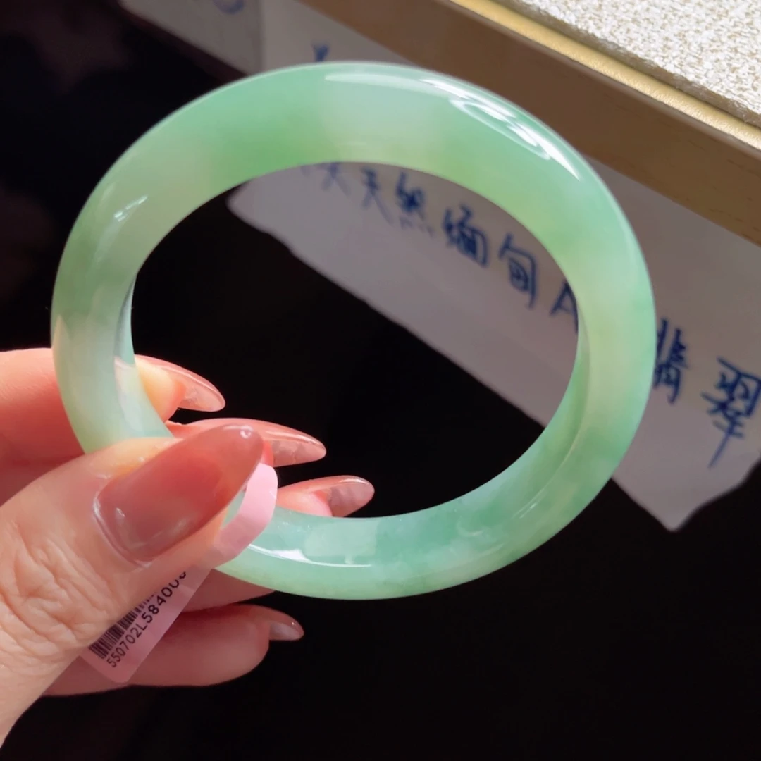 翡翠未镶嵌手镯手镯