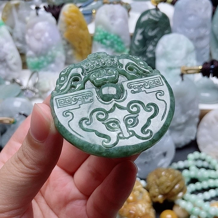 翡翠未镶嵌吊坠(不含链)1