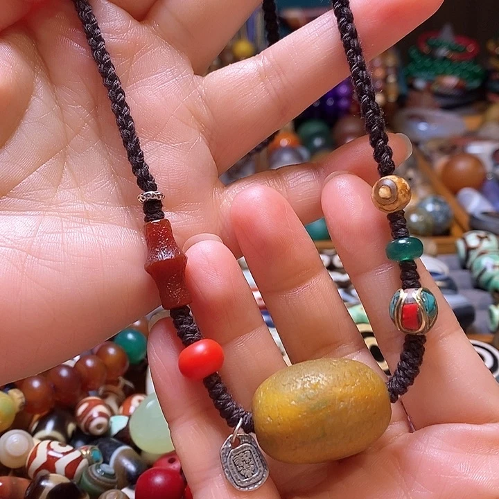 玛瑙/玉髓颈饰未镶嵌