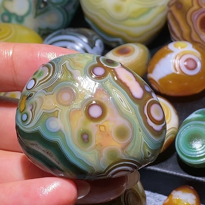 玛瑙/玉髓未镶嵌珠宝奇石56