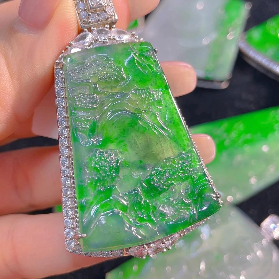 翡翠银S925镶嵌颈饰翡翠