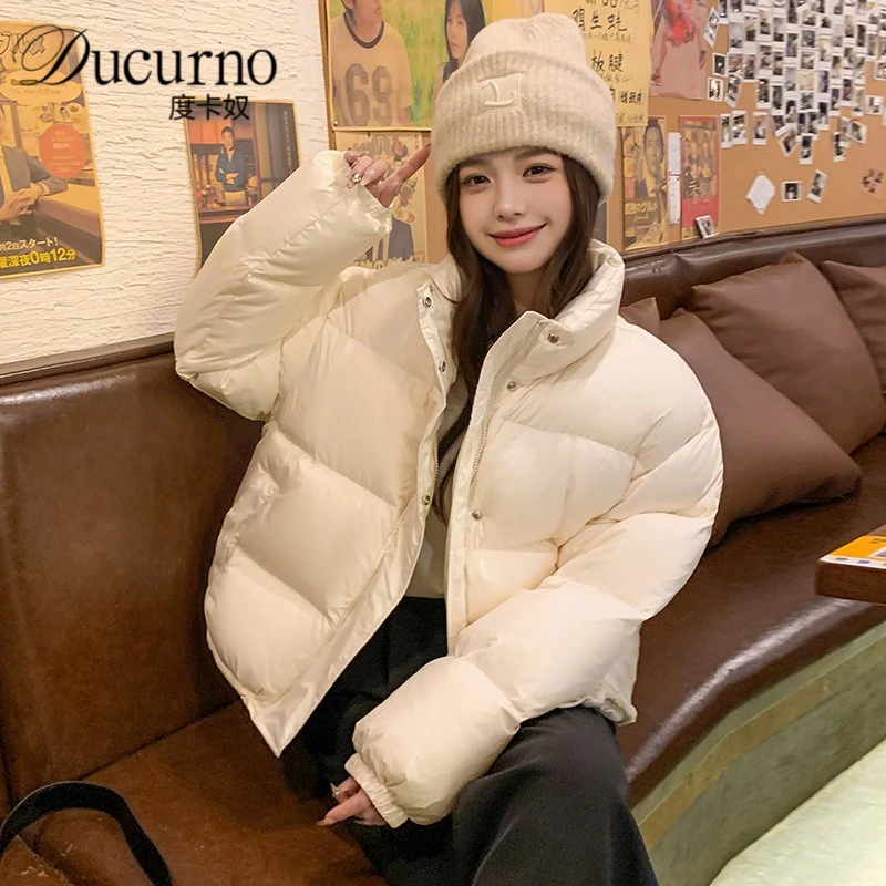 白色羽绒服女短款小个子2025冬季新款加厚高级感白鸭绒面包服外套