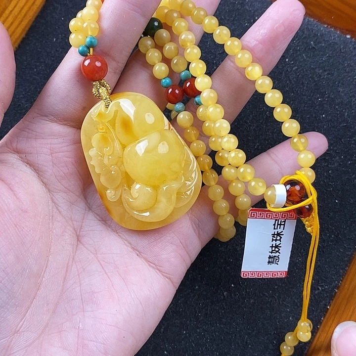 蜜蜡未镶嵌珠宝奇石