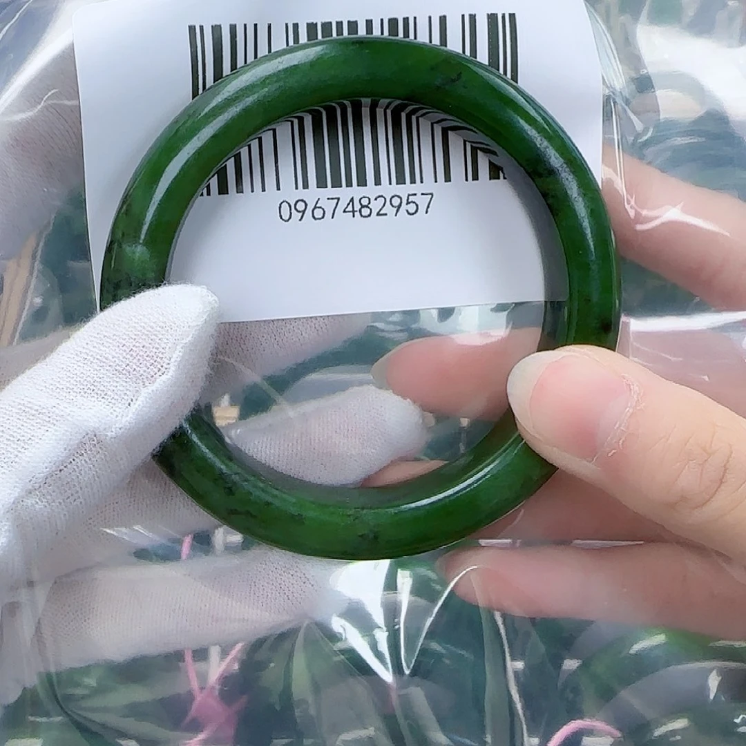 和田玉（碧玉）手镯未镶嵌58包容