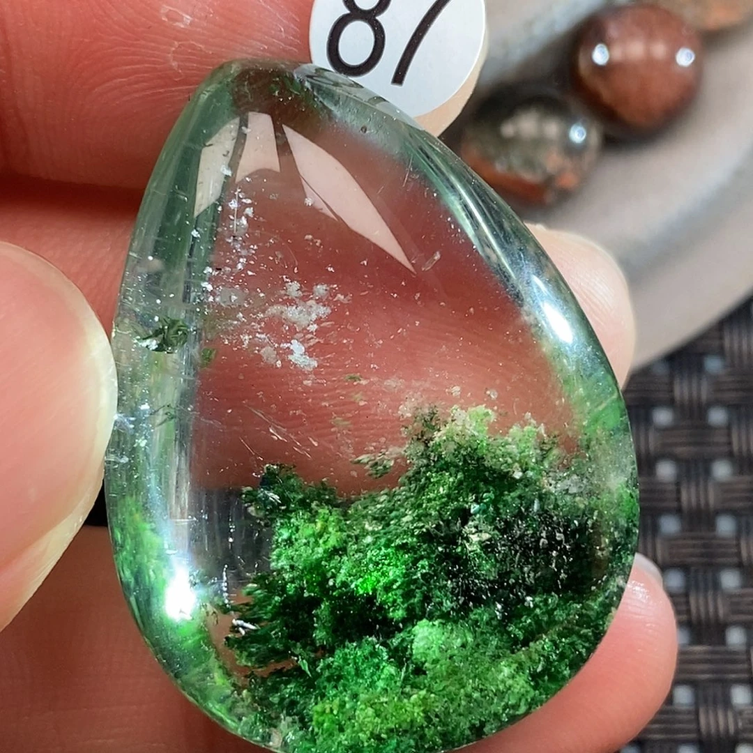 向***变水晶未镶嵌吊坠(不含链)