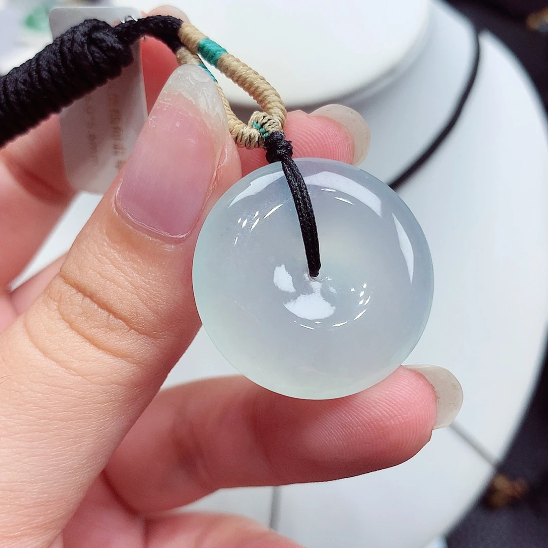 翡翠未镶嵌颈饰翡翠35，26/5.6