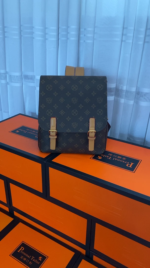 1006-2025新款时尚休闲双肩包