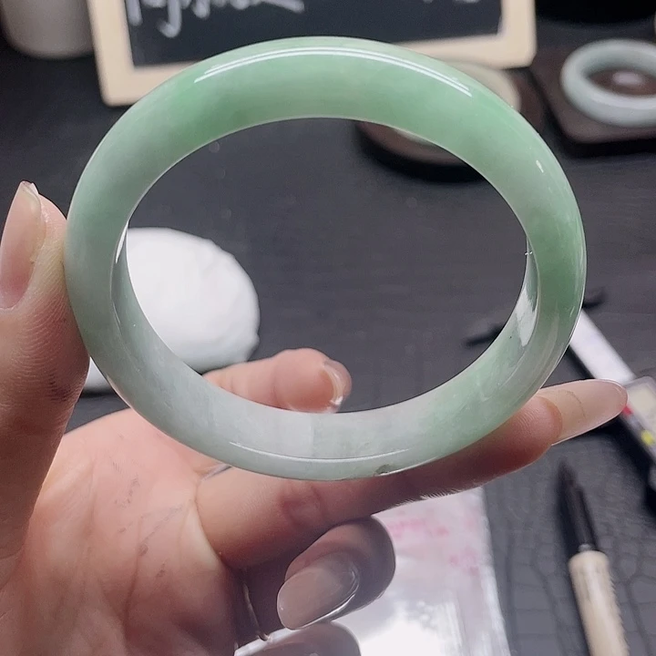 石英岩玉未镶嵌手镯21