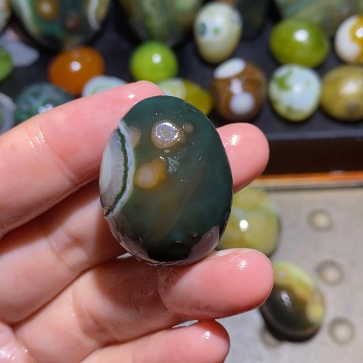 玛瑙/玉髓未镶嵌珠宝半成品T***L