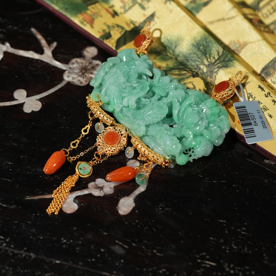 1.11香港王老板-翡翠镶嵌吊坠6k507