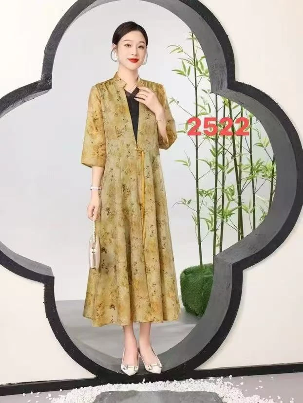 （ 阔太太）2025新款国风流金溢彩金丝流光时尚显瘦百搭防晒外套