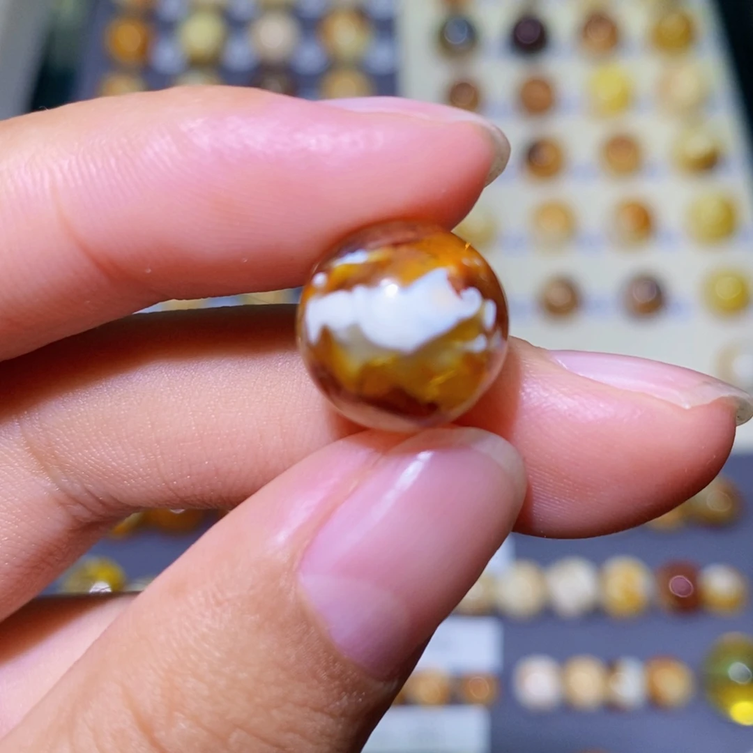 风***光未镶嵌蜜蜡珠宝奇石