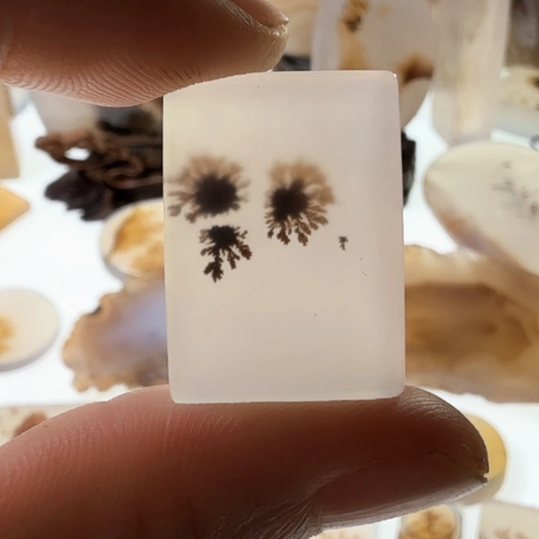 玛瑙/玉髓未镶嵌珠宝半成品