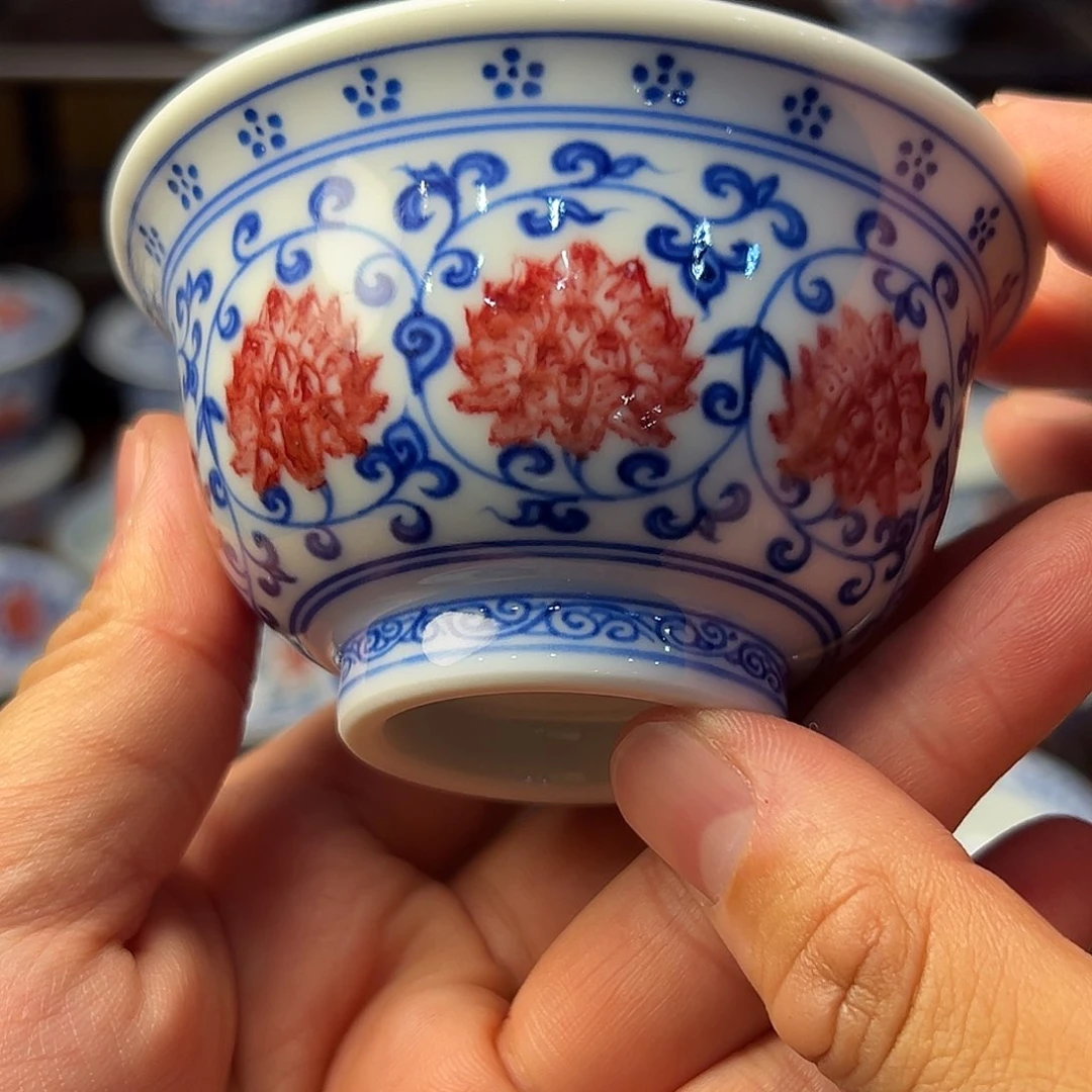 青花釉里红压手杯