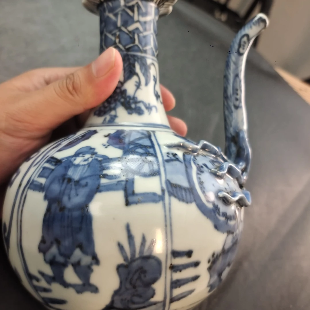 青花人物家具摆件