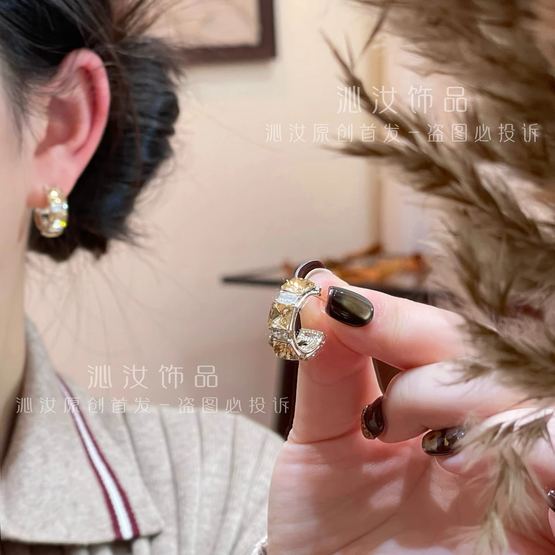 【沁汝饰品】FQ909锆石C圈质感耳钉时尚轻奢百搭高