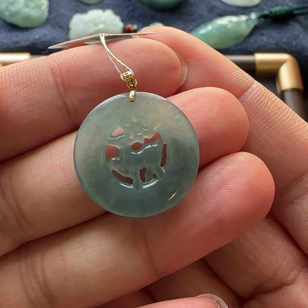 翡翠18K金镶嵌颈饰