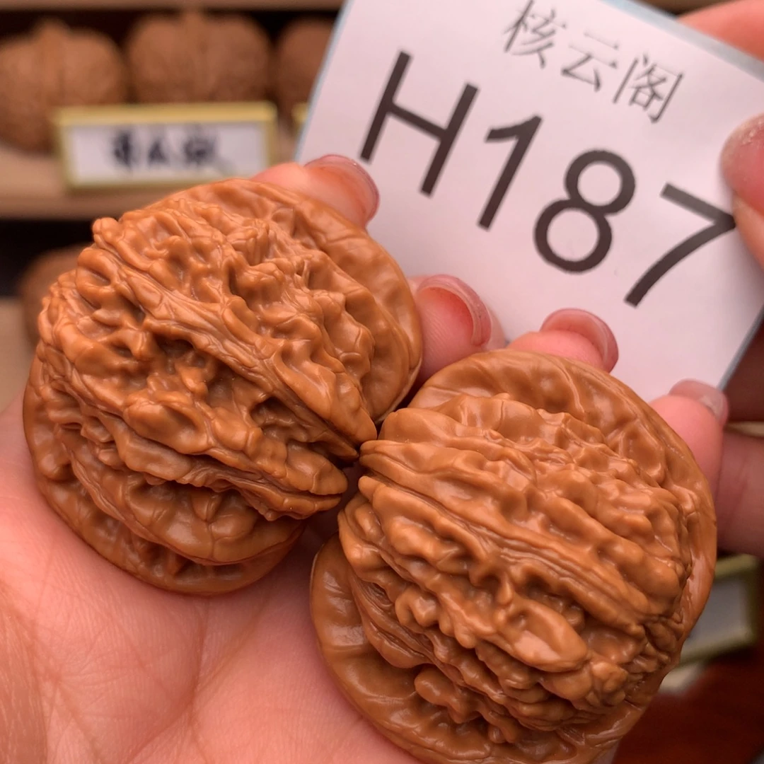 舒***h文玩核桃吊坠42汉高楼