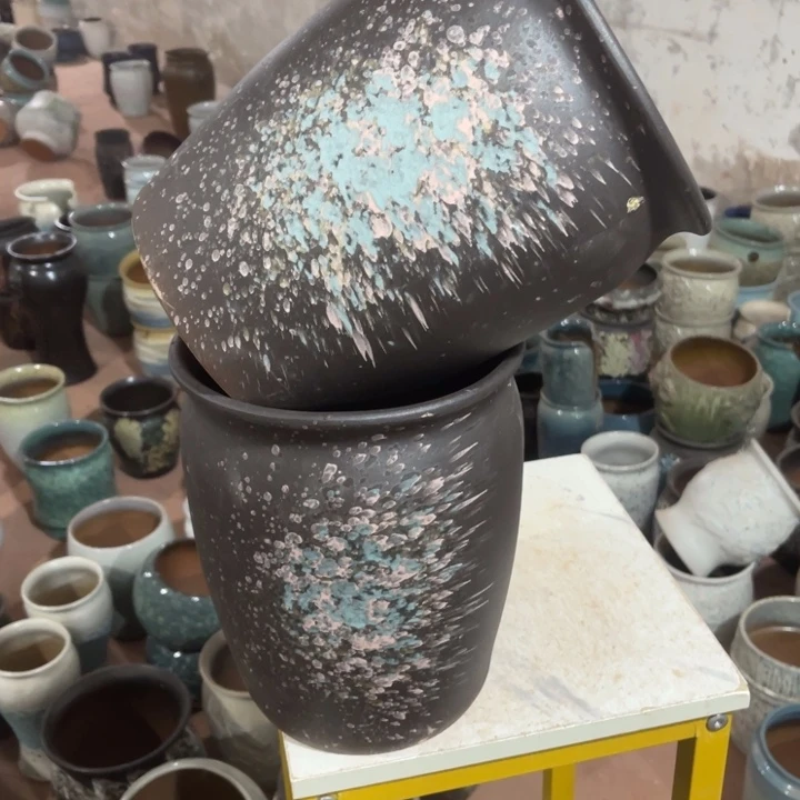 花盆紫砂口径20高度25两只小瑕疵