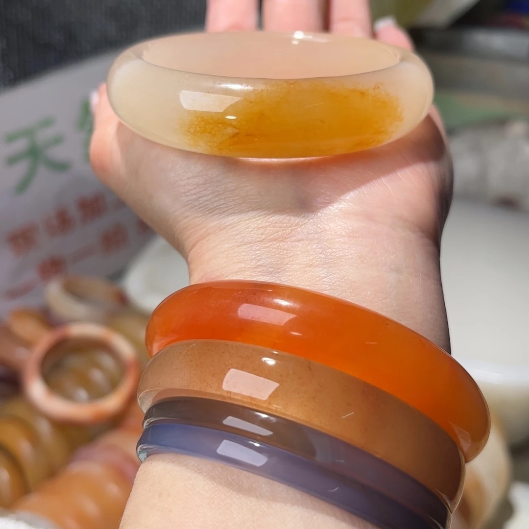 我****石英质玉（金丝玉）未镶嵌手镯定制