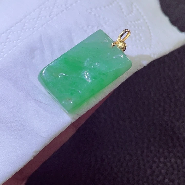 颈饰18K金镶嵌翡翠翡翠
