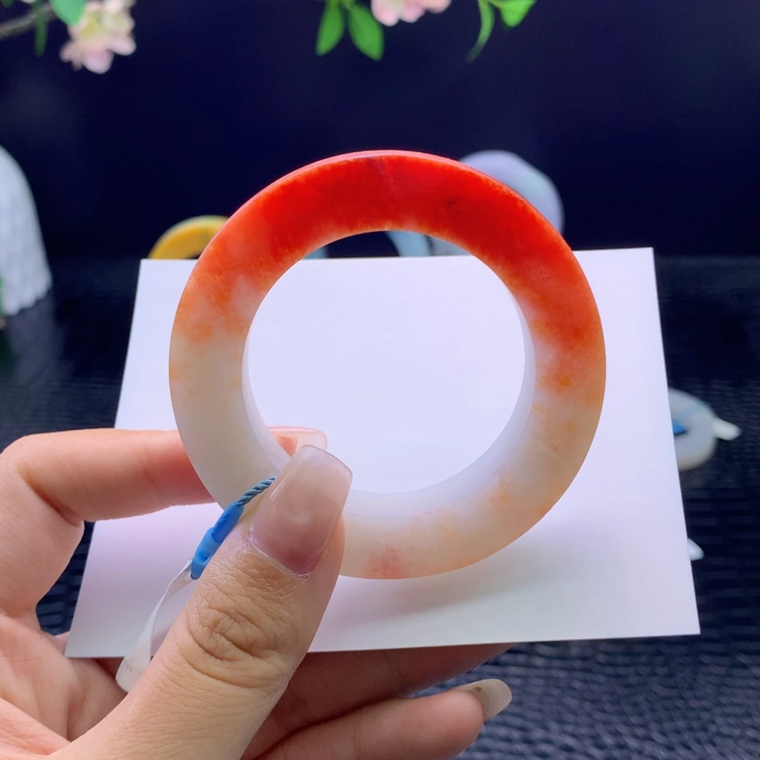 定制翡翠未镶嵌手镯