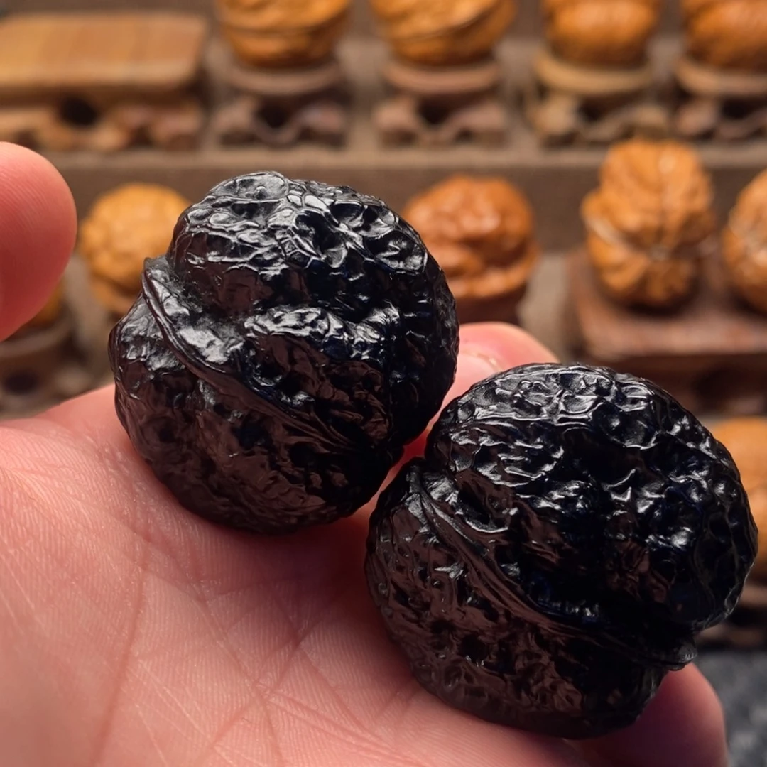 文玩核桃把件铁核桃