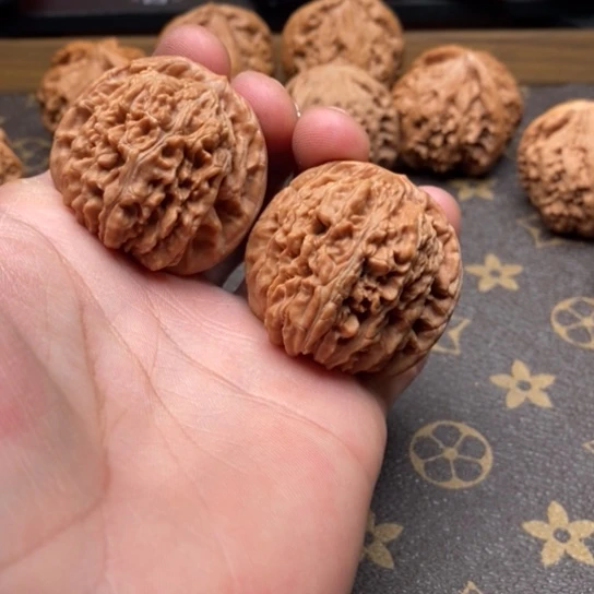 文玩核桃把件L**Y四座楼