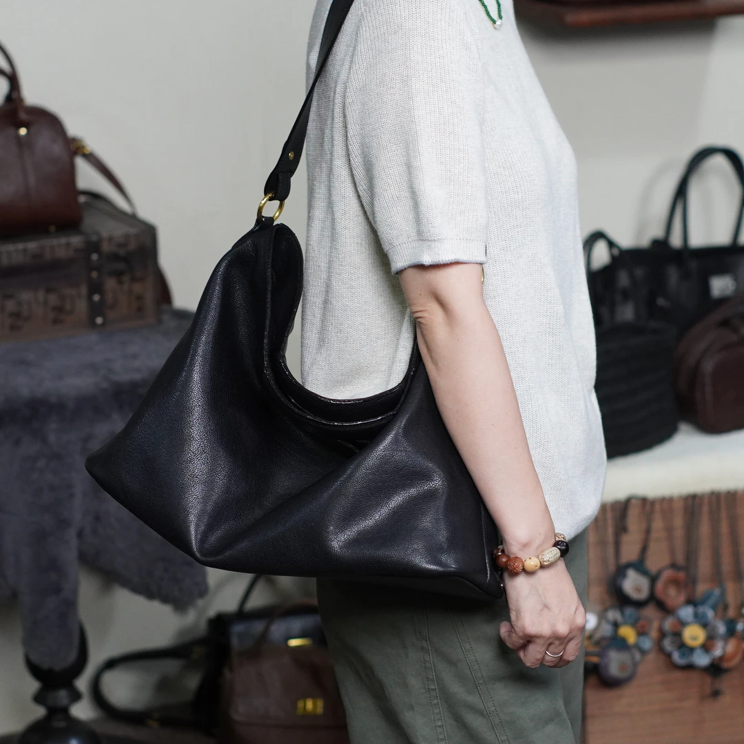 [冰语]2025高定新款 植鞣头层牛皮 简约慵懒女士单肩hobo包250816