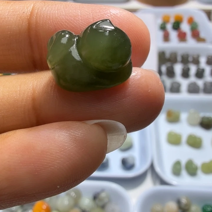 未镶嵌和田玉珠宝半成品