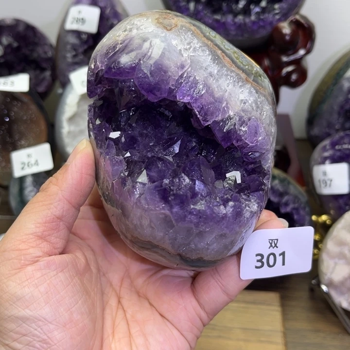 未镶嵌水晶大型摆件（非配饰）