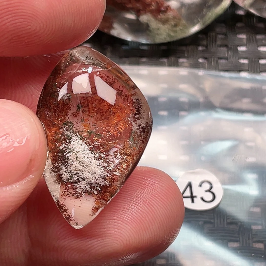 【闪购商品】颈饰未镶嵌水晶宝*?