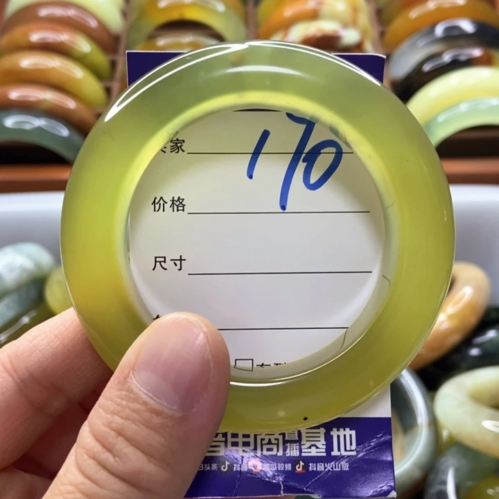 I***若蛇纹石玉未镶嵌手镯