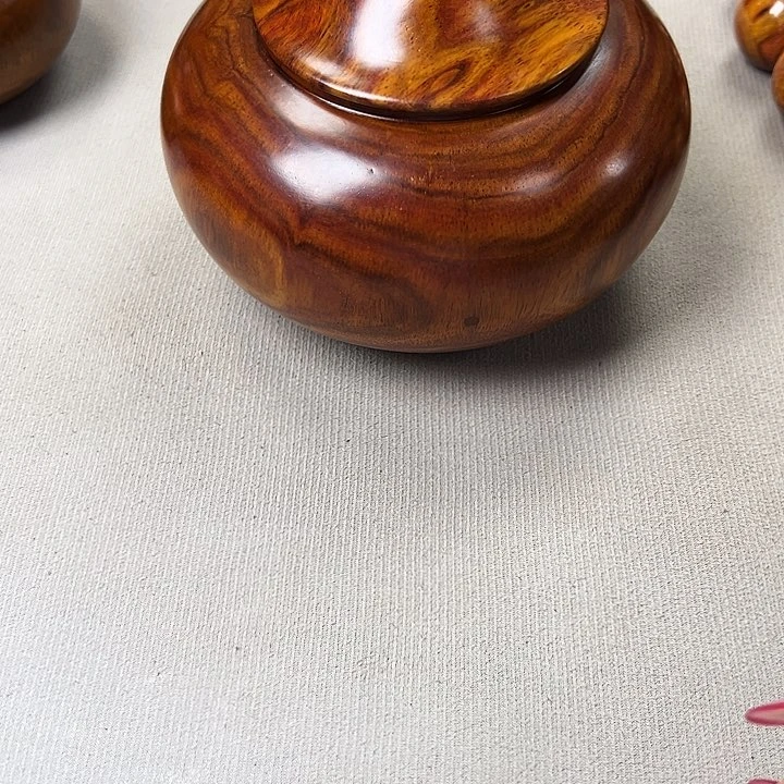 木质雪*越南黄花梨茶叶罐一个