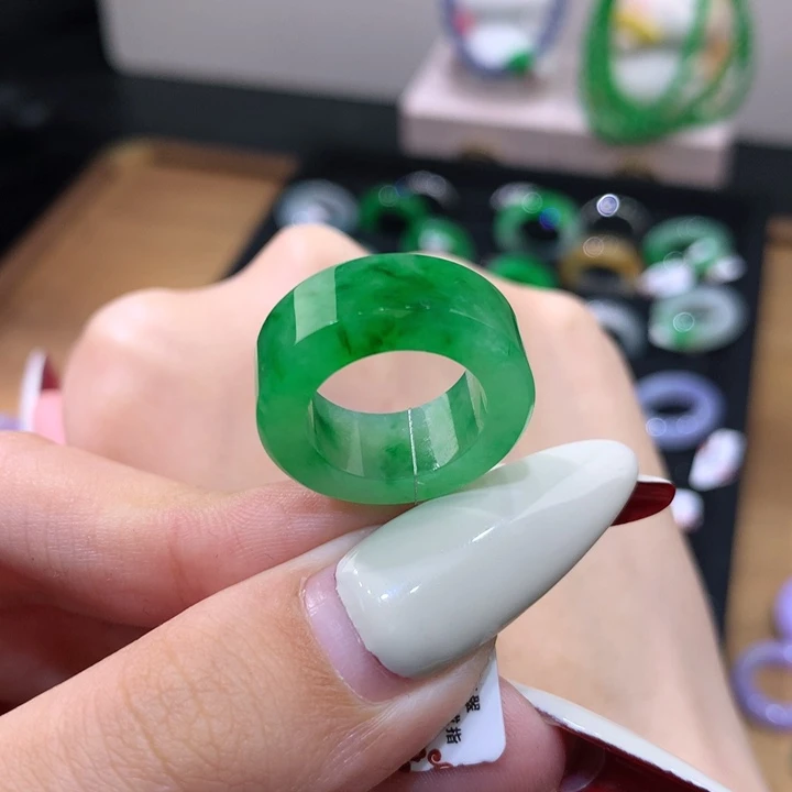 未镶嵌戒指翡翠5