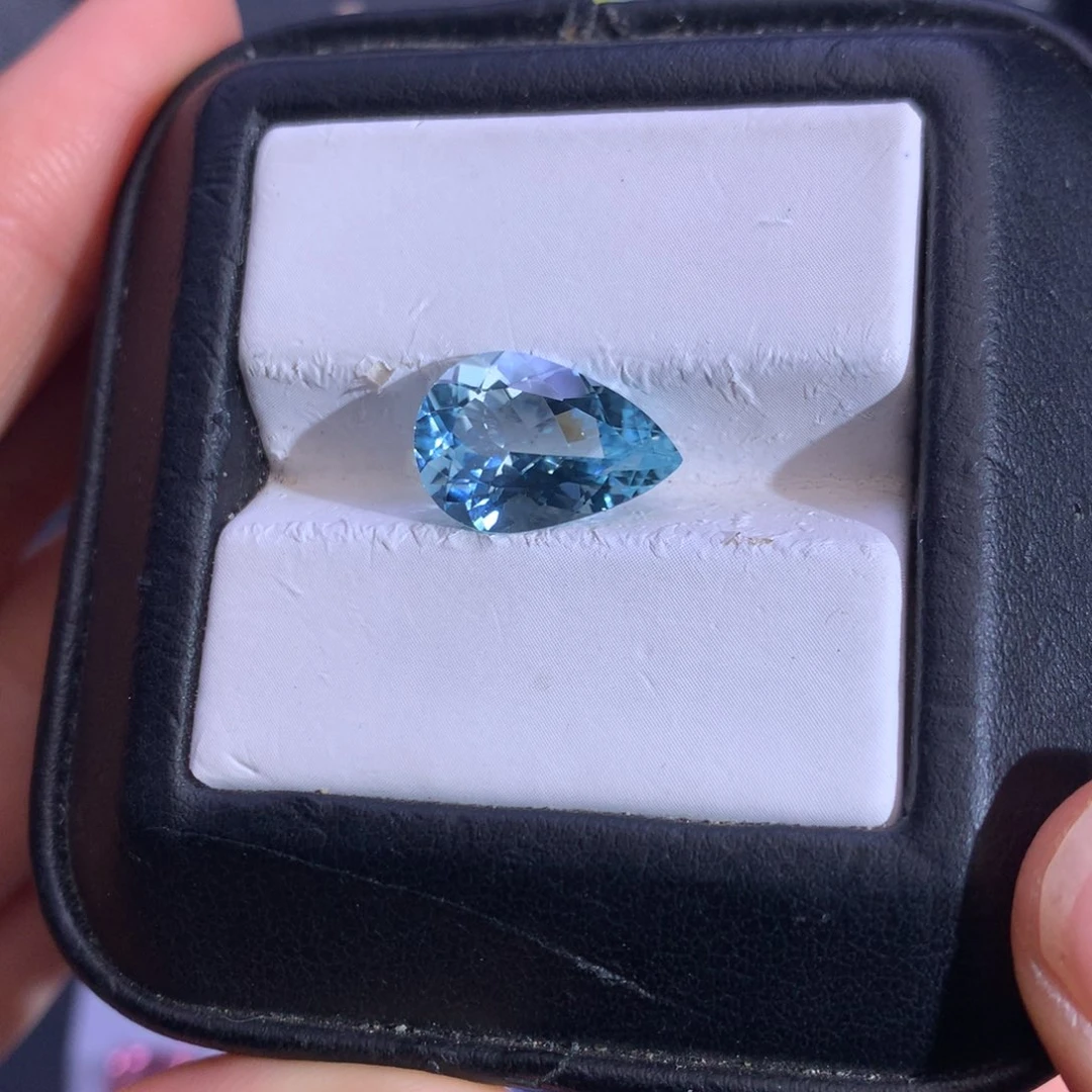 海蓝宝石笔搁未镶嵌3.845ct