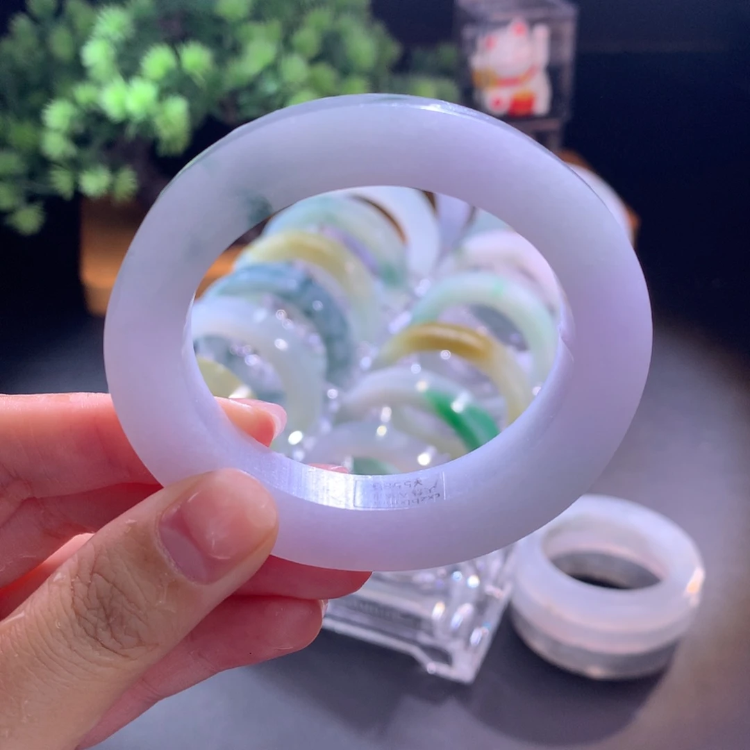 未镶嵌翡翠手镯定制翡翠