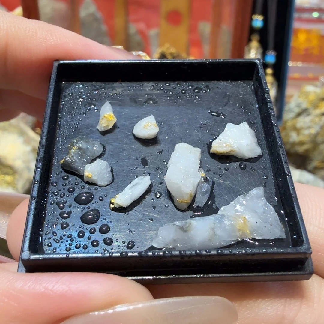 用户1.5g聚金阁天然明金矿标