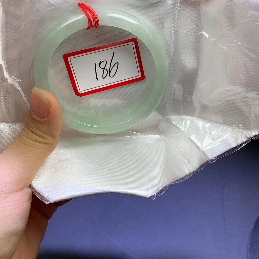 听***月未镶嵌手镯翡翠186