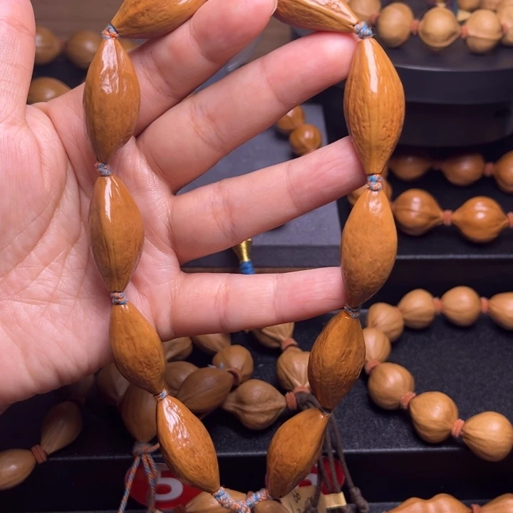 橄榄核手串大长腿手持14.34