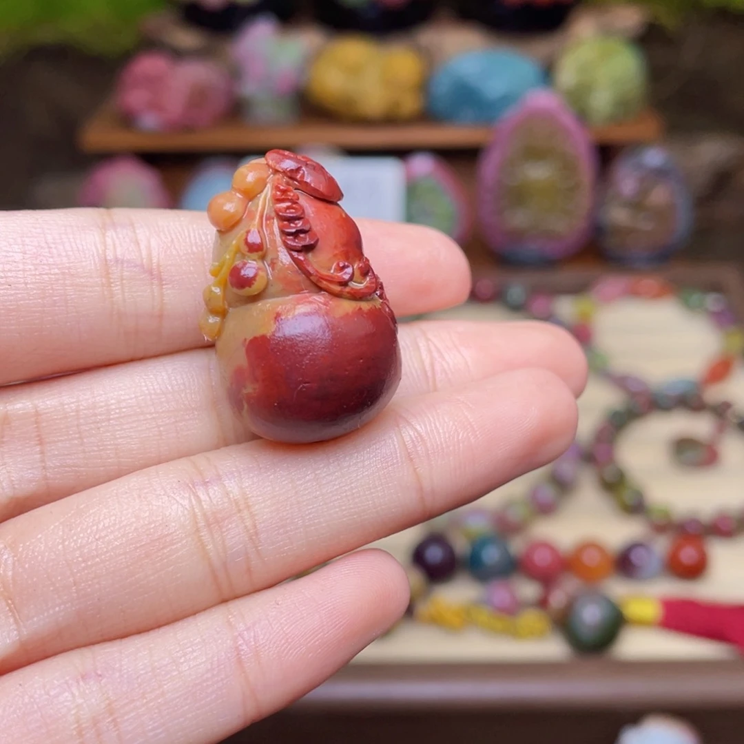 一***阳玛瑙/玉髓未镶嵌珠宝半成品盐源玛瑙葫芦