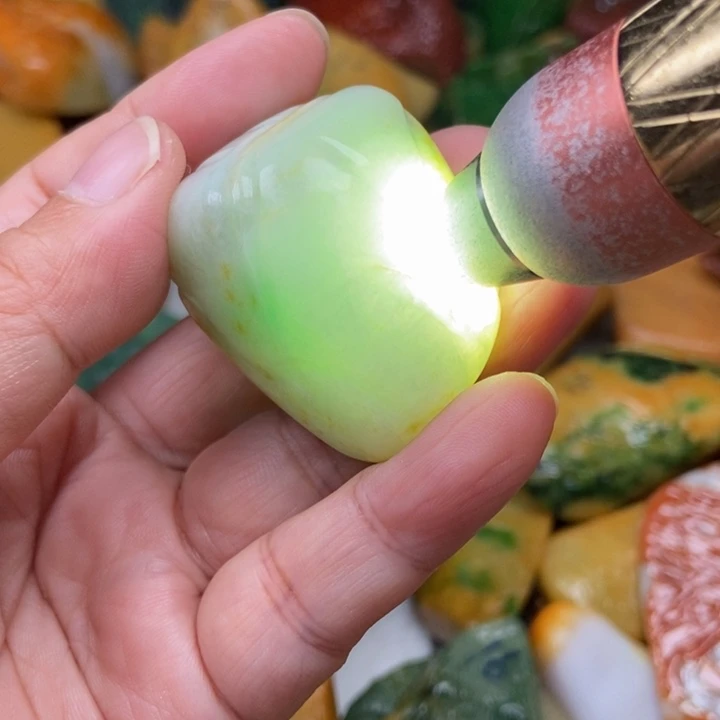 定制翡翠未镶嵌包工