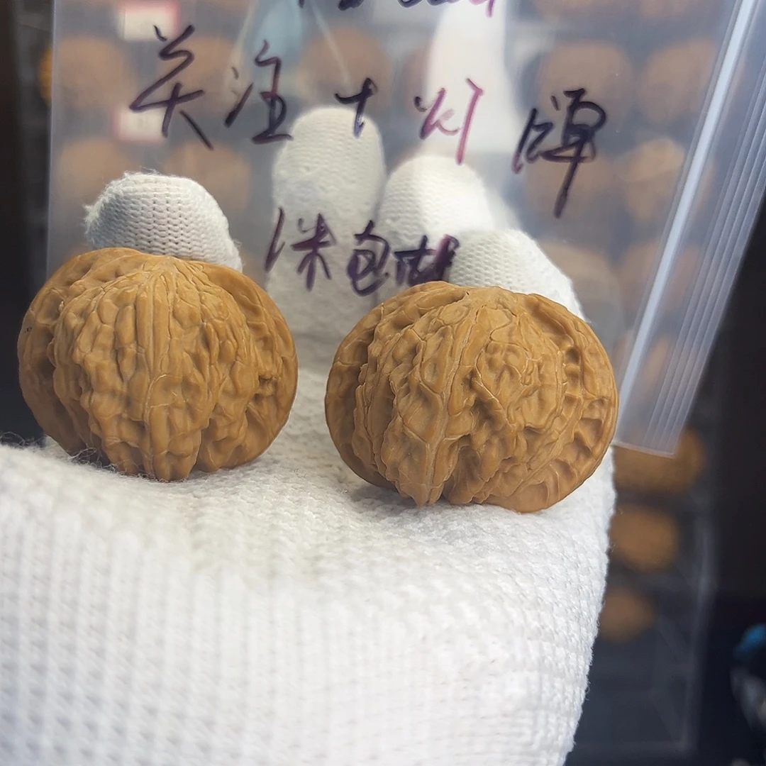 w***l吊坠文玩核桃福袋