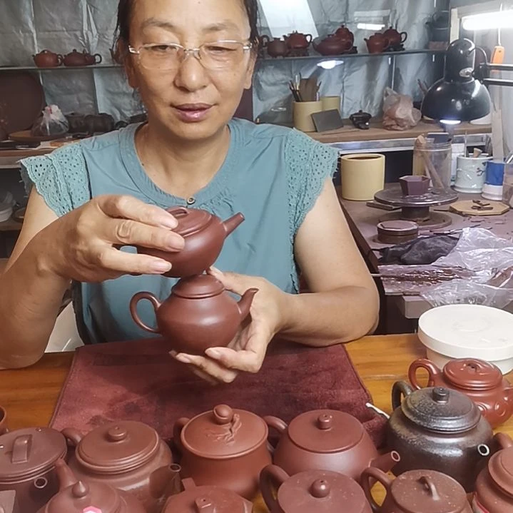 紫***呈茶壶紫砂宜兴紫砂精工制作