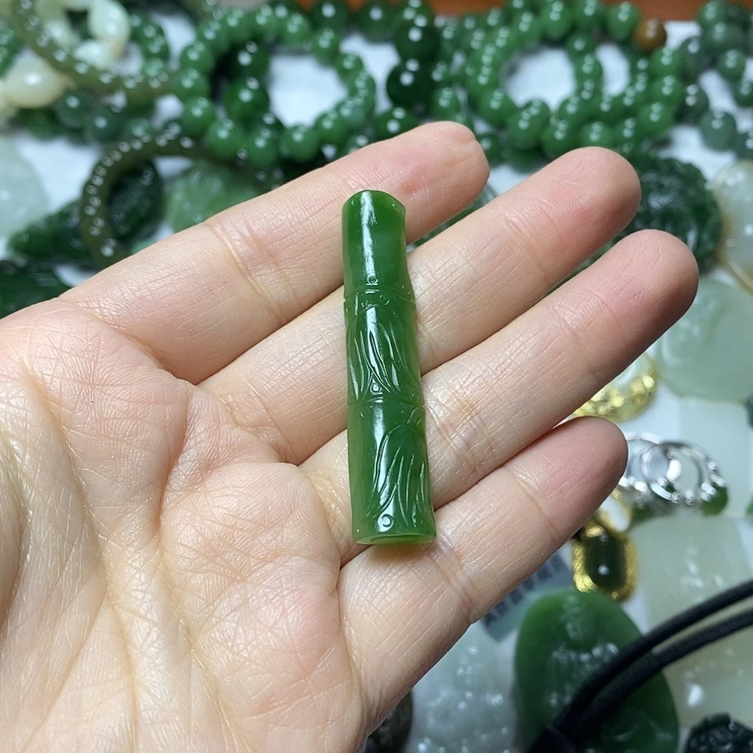 吊坠(不含链)未镶嵌和田玉瞭****?