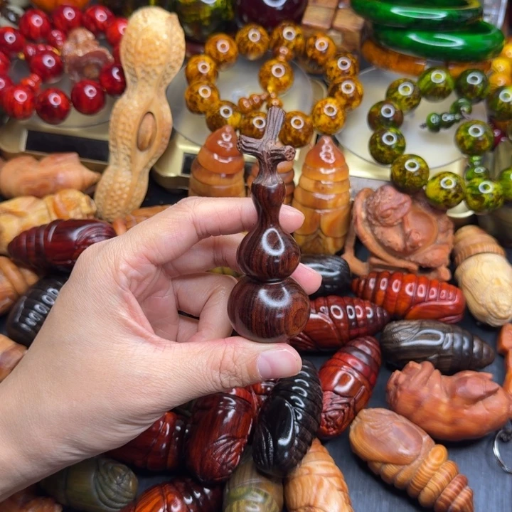 松木琥珀木文玩手串