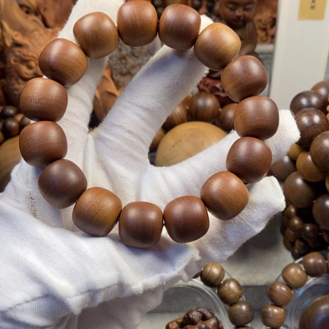 檀香木手串/手链老山檀奶香味1516有小黑点