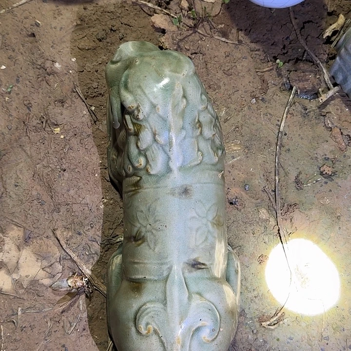 摆件青瓷狮子枕瓷器瓷器，瓷器