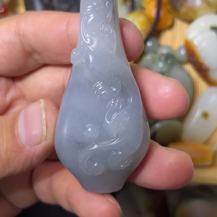 和田玉（墨玉）未镶嵌颈饰